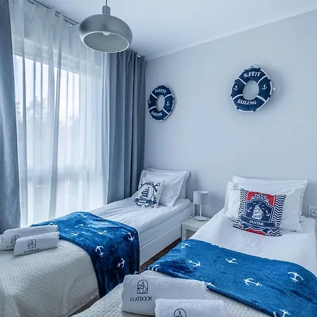 Hotel Flatbook Rodzinne Z Parkingiem, Placem Zabaw I Wiata Grillowa *