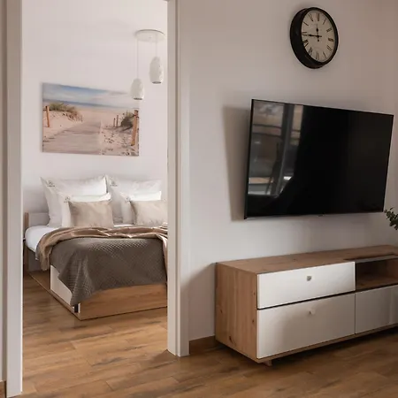 Flatbook Rodzinne Z Parkingiem, Placem Zabaw I Wiatą Grillową Apartament Jantar