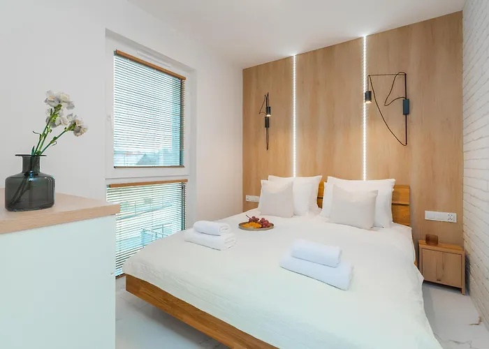 Apartment Flatbook - *